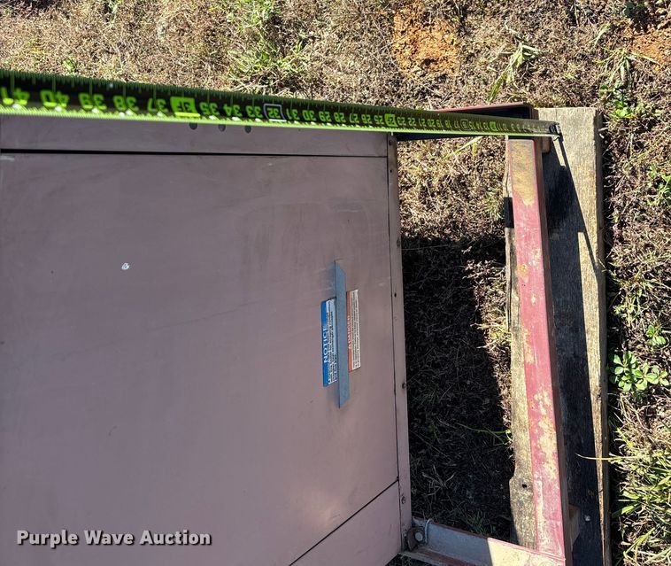 image for item ED2332 Reznor RA235 oil heater