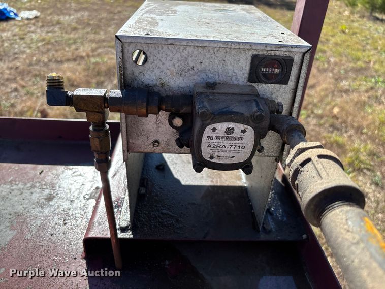 image for item ED2332 Reznor RA235 oil heater