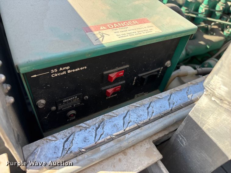 image for item ED2334 1993 Mack MR688P pumper fire truck