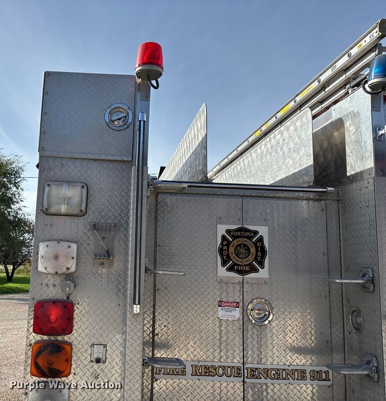 image for item ED2334 1993 Mack MR688P pumper fire truck