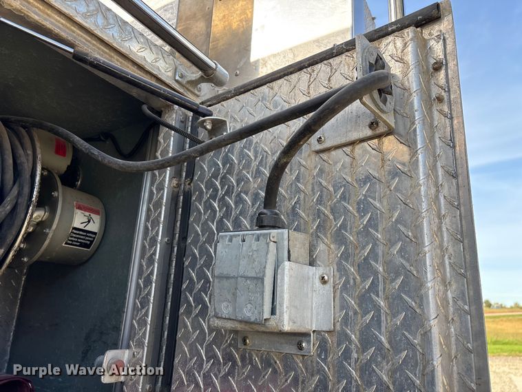 image for item ED2334 1993 Mack MR688P pumper fire truck