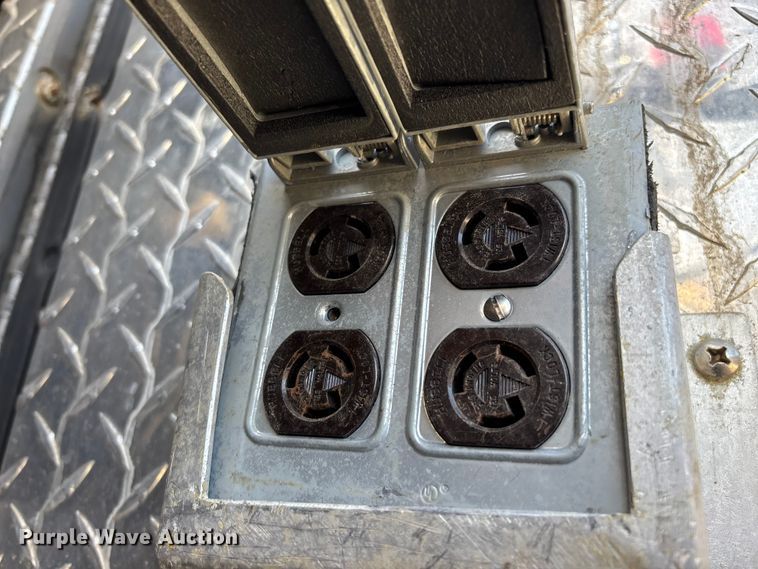 image for item ED2334 1993 Mack MR688P pumper fire truck