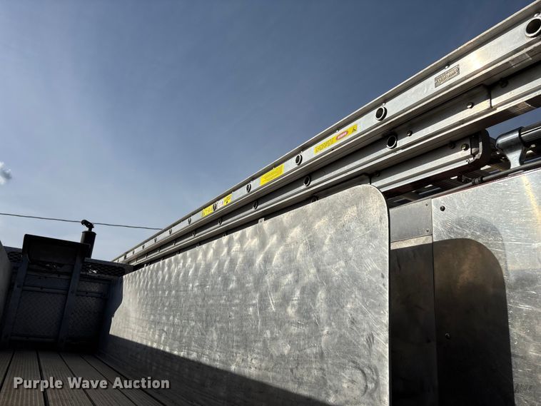 image for item ED2334 1993 Mack MR688P pumper fire truck