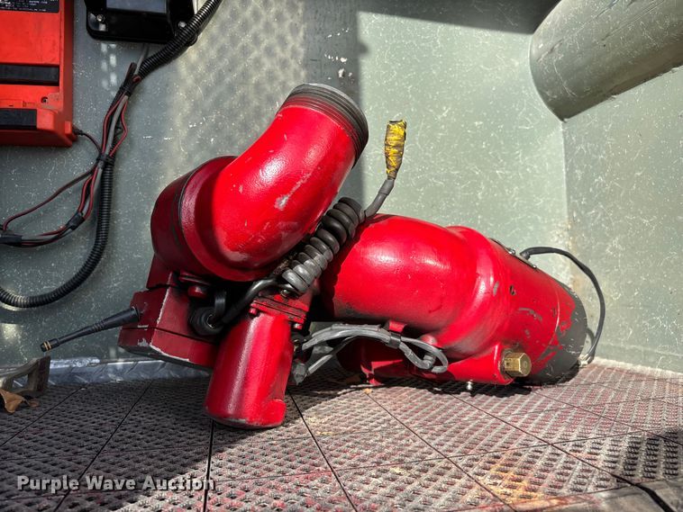 image for item ED2334 1993 Mack MR688P pumper fire truck