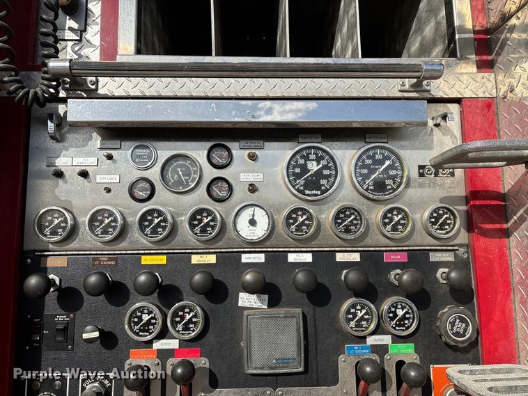 image for item ED2334 1993 Mack MR688P pumper fire truck