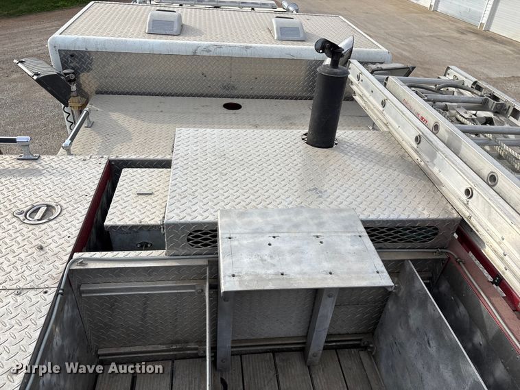 image for item ED2334 1993 Mack MR688P pumper fire truck