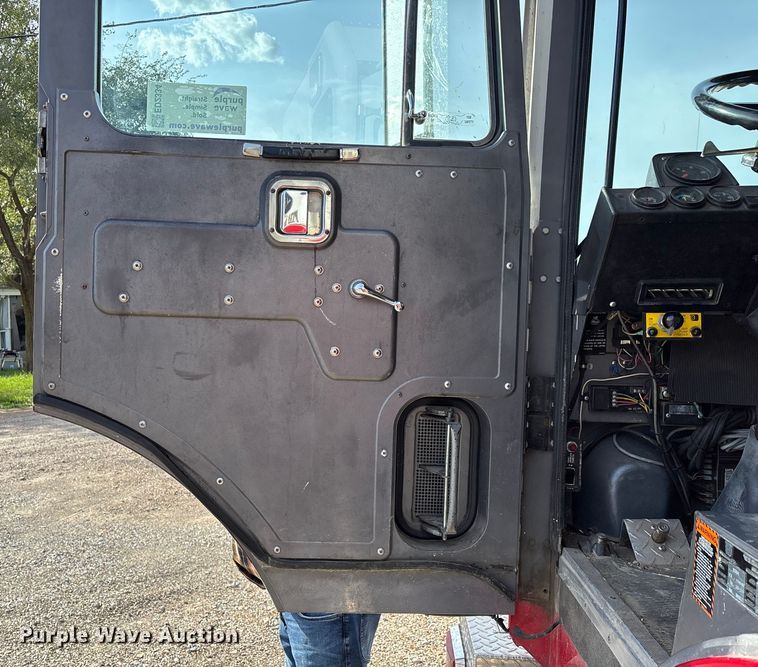 image for item ED2334 1993 Mack MR688P pumper fire truck