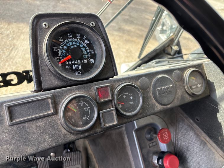 image for item ED2334 1993 Mack MR688P pumper fire truck