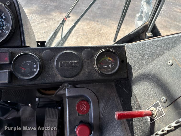 image for item ED2334 1993 Mack MR688P pumper fire truck