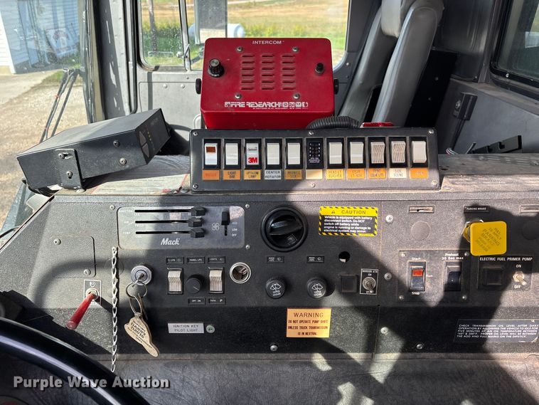 image for item ED2334 1993 Mack MR688P pumper fire truck