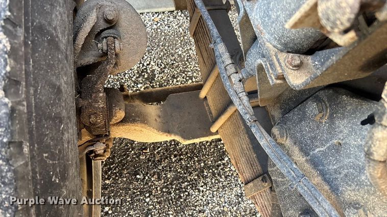 image for item ED2334 1993 Mack MR688P pumper fire truck