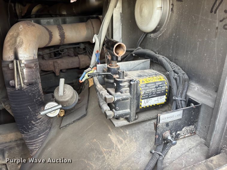 image for item ED2334 1993 Mack MR688P pumper fire truck