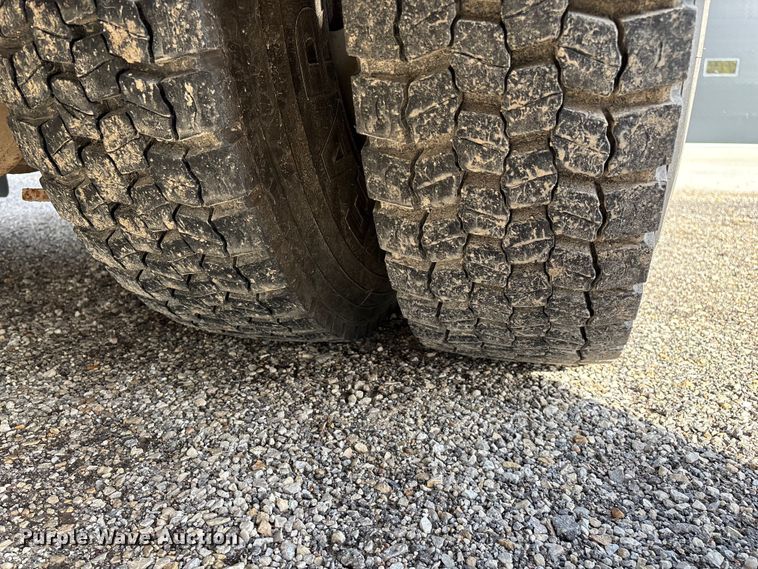 image for item ED2334 1993 Mack MR688P pumper fire truck