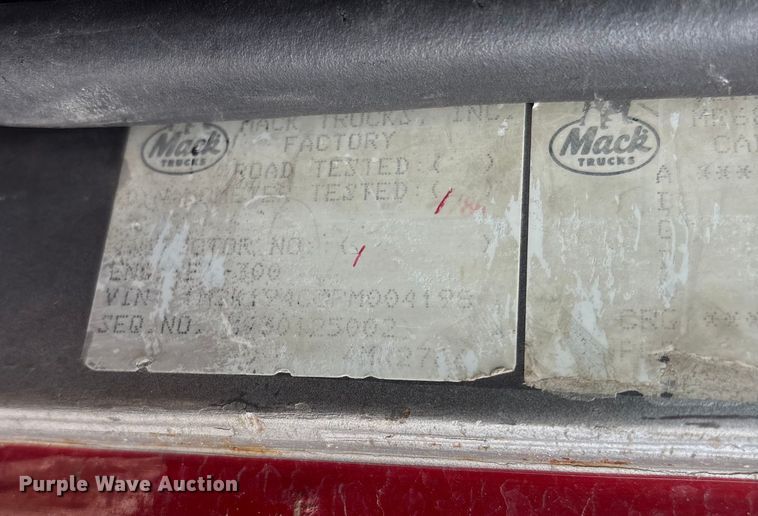 image for item ED2334 1993 Mack MR688P pumper fire truck