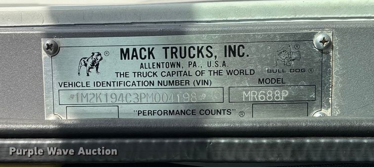 image for item ED2334 1993 Mack MR688P pumper fire truck