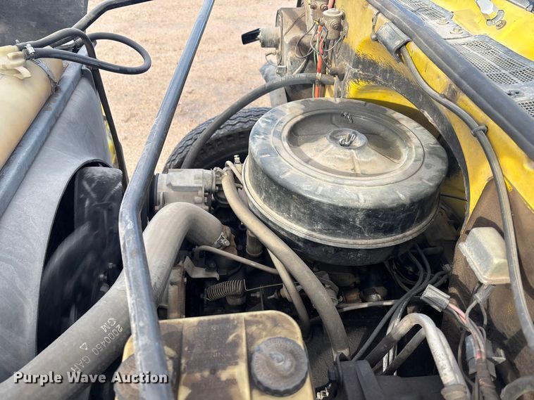 image for item EE4202 1984 GMC 7000 bucket truck