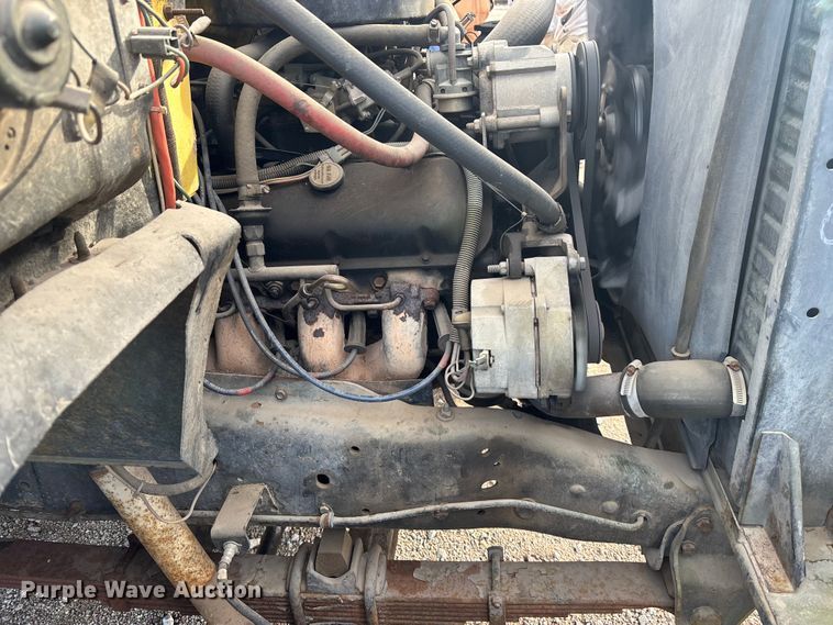 image for item EE4202 1984 GMC 7000 bucket truck