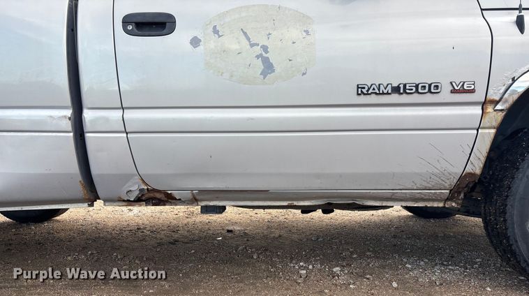 image for item EE4207 1998 Dodge Ram 1500 pickup truck