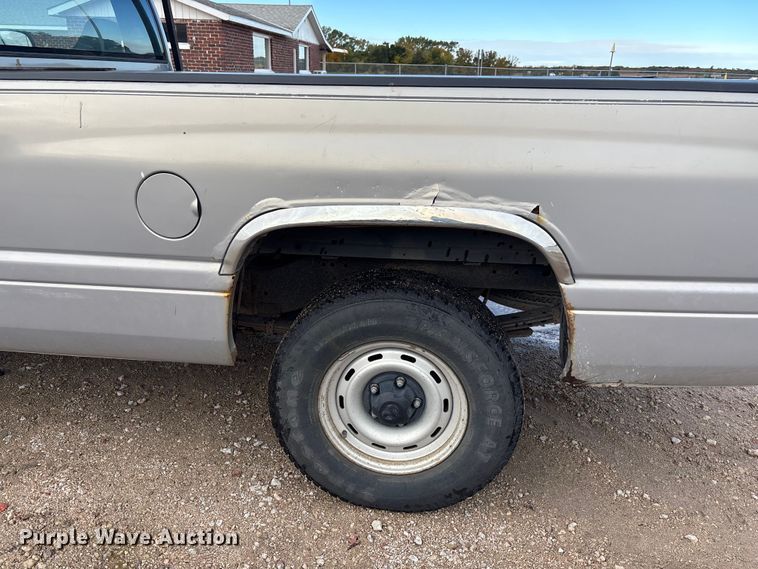image for item EE4207 1998 Dodge Ram 1500 pickup truck