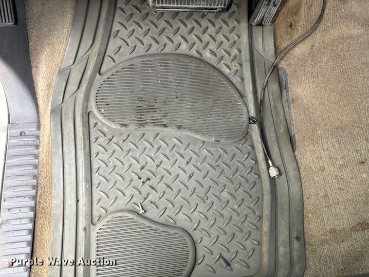 image for item EE4207 1998 Dodge Ram 1500 pickup truck