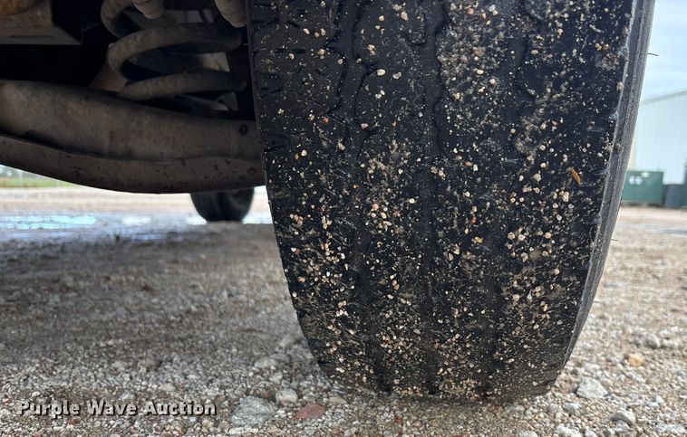 image for item EE4207 1998 Dodge Ram 1500 pickup truck