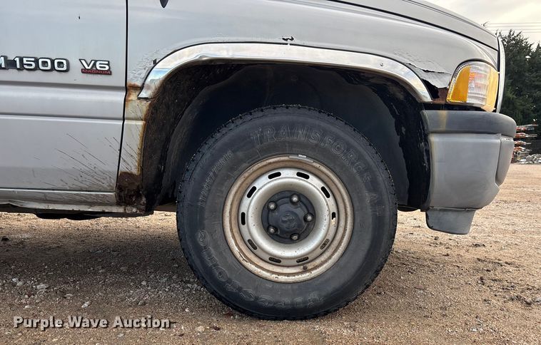 image for item EE4207 1998 Dodge Ram 1500 pickup truck