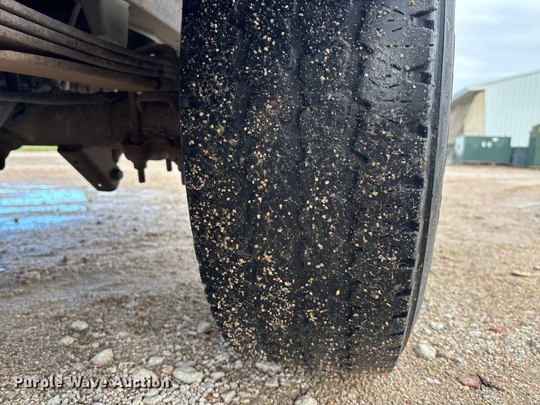 image for item EE4207 1998 Dodge Ram 1500 pickup truck