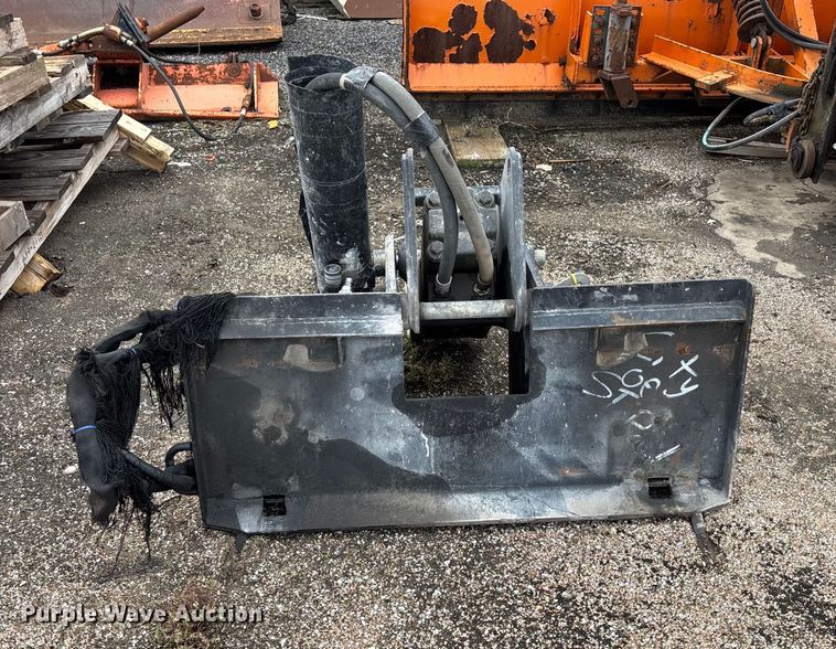 image for item EE4215 Bobcat skid steer breaker