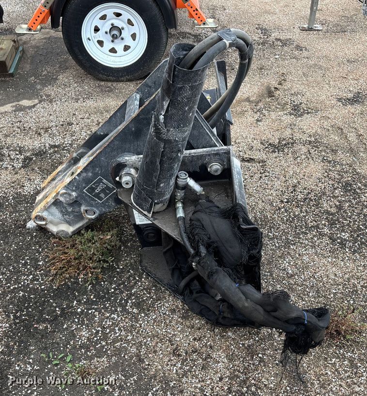 image for item EE4215 Bobcat skid steer breaker