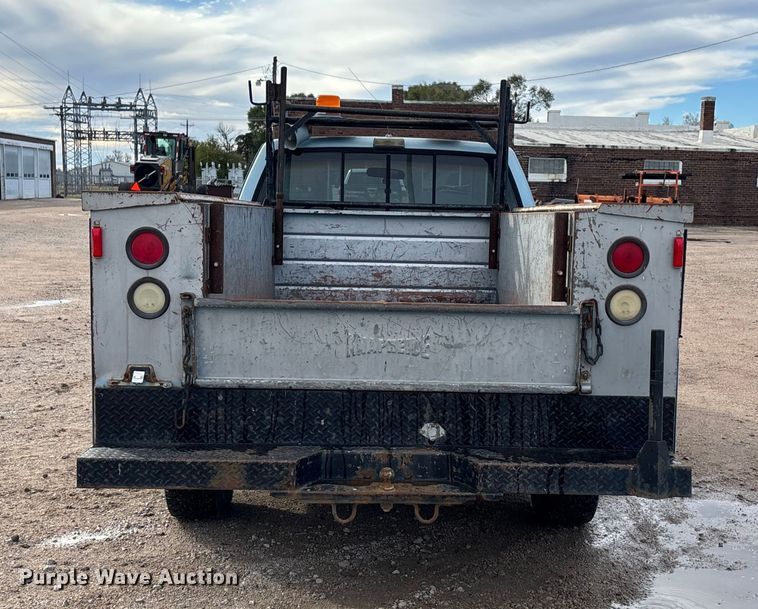 image for item EE4234 1989 GMC Sierra C1500 utility bed pickup truck