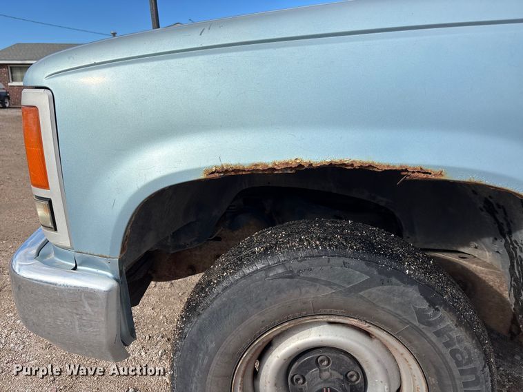 image for item EE4234 1989 GMC Sierra C1500 utility bed pickup truck