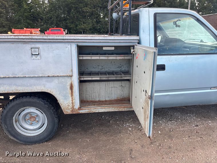 image for item EE4234 1989 GMC Sierra C1500 utility bed pickup truck