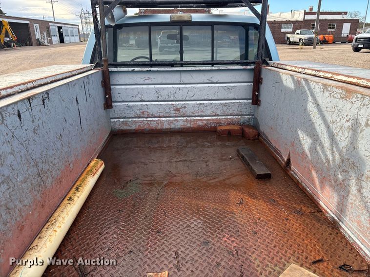 image for item EE4234 1989 GMC Sierra C1500 utility bed pickup truck