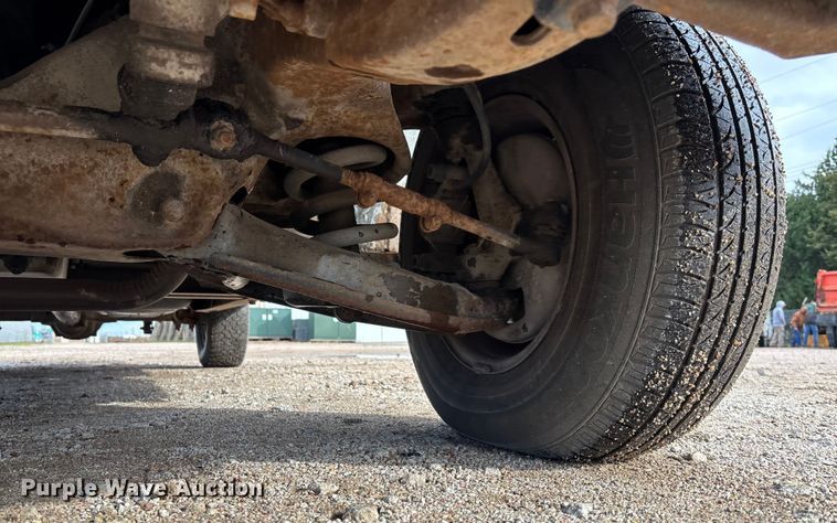 image for item EE4234 1989 GMC Sierra C1500 utility bed pickup truck