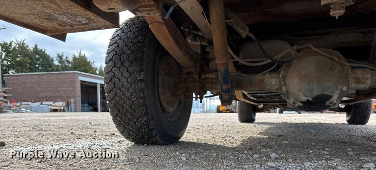 image for item EE4234 1989 GMC Sierra C1500 utility bed pickup truck