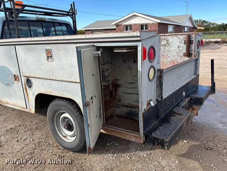 image for item EE4234 1989 GMC Sierra C1500 utility bed pickup truck