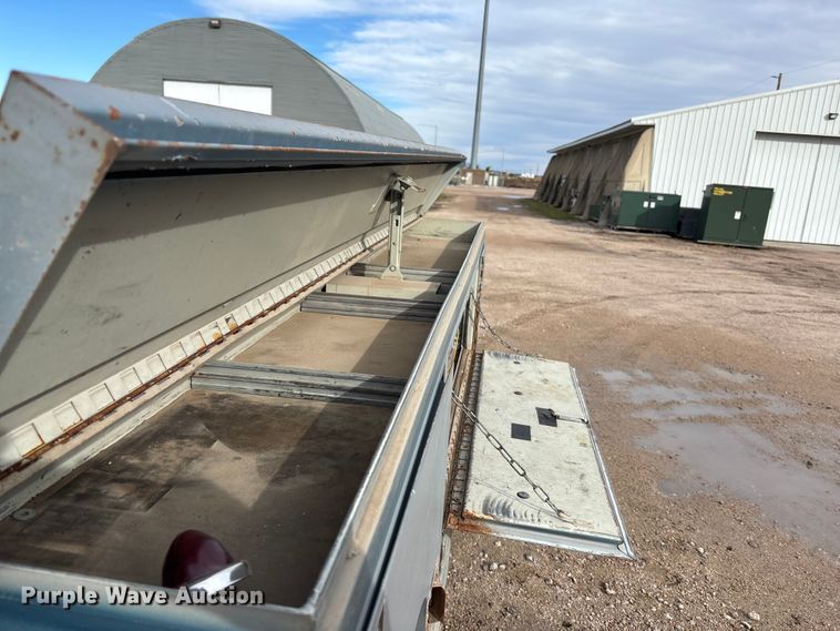 image for item EE4234 1989 GMC Sierra C1500 utility bed pickup truck