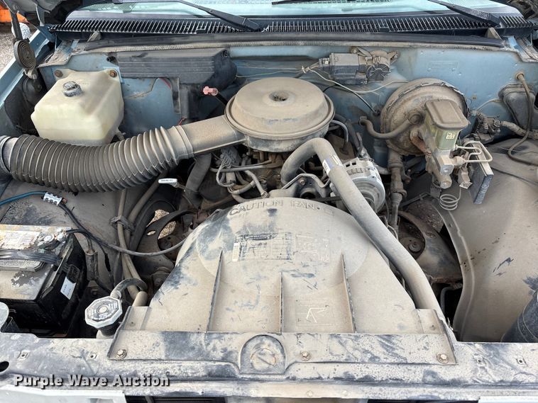 image for item EE4234 1989 GMC Sierra C1500 utility bed pickup truck