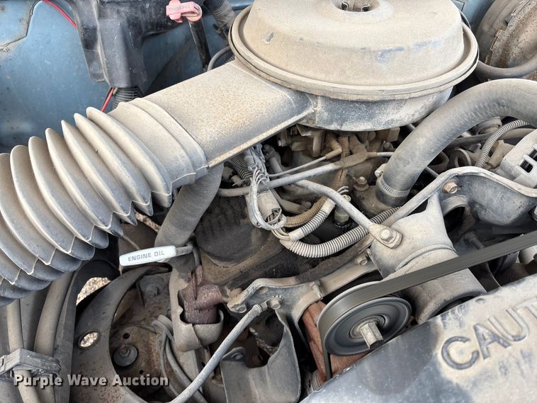 image for item EE4234 1989 GMC Sierra C1500 utility bed pickup truck