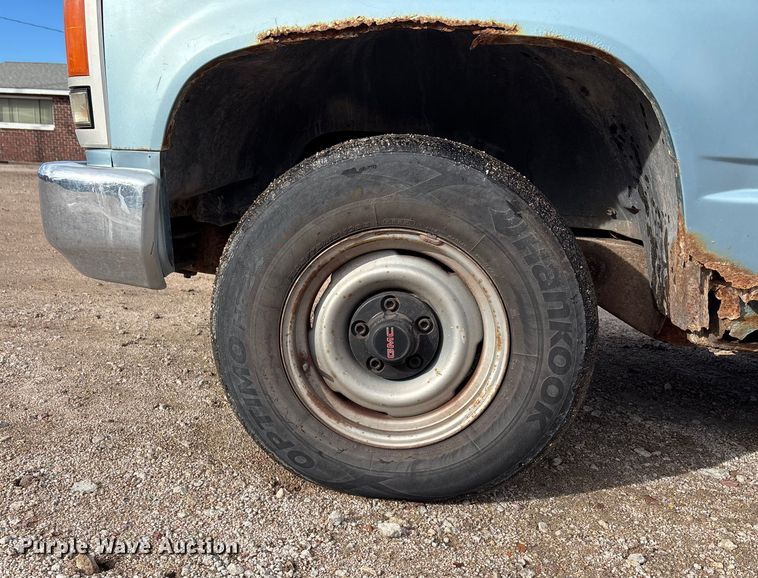 image for item EE4234 1989 GMC Sierra C1500 utility bed pickup truck