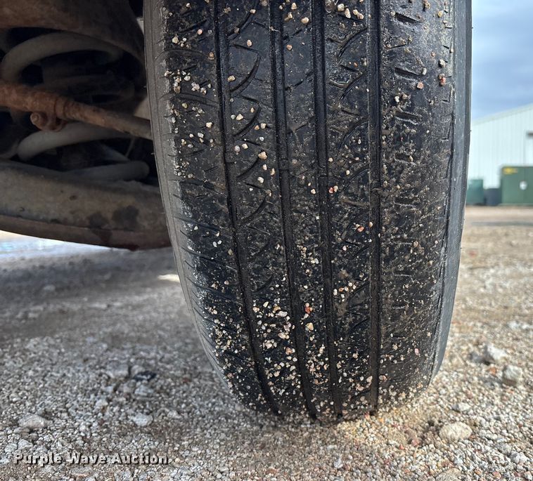 image for item EE4234 1989 GMC Sierra C1500 utility bed pickup truck