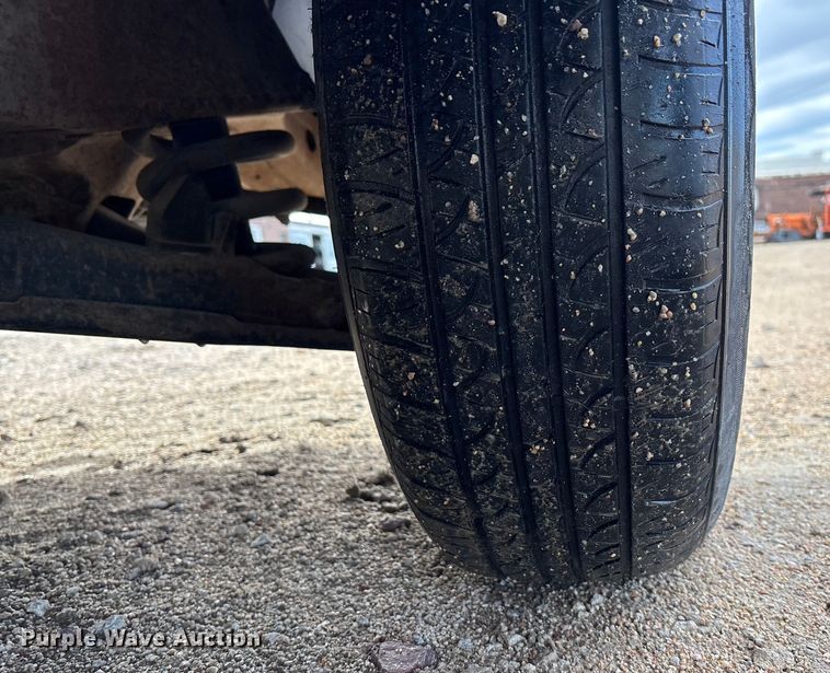 image for item EE4234 1989 GMC Sierra C1500 utility bed pickup truck