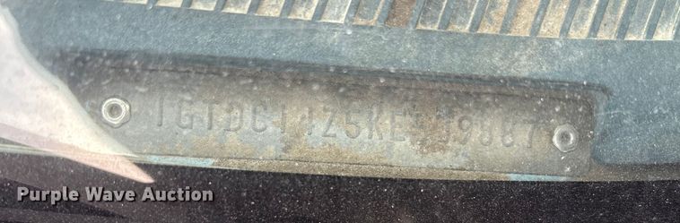 image for item EE4234 1989 GMC Sierra C1500 utility bed pickup truck