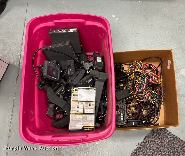 image for item EE4240 Automotive accessories