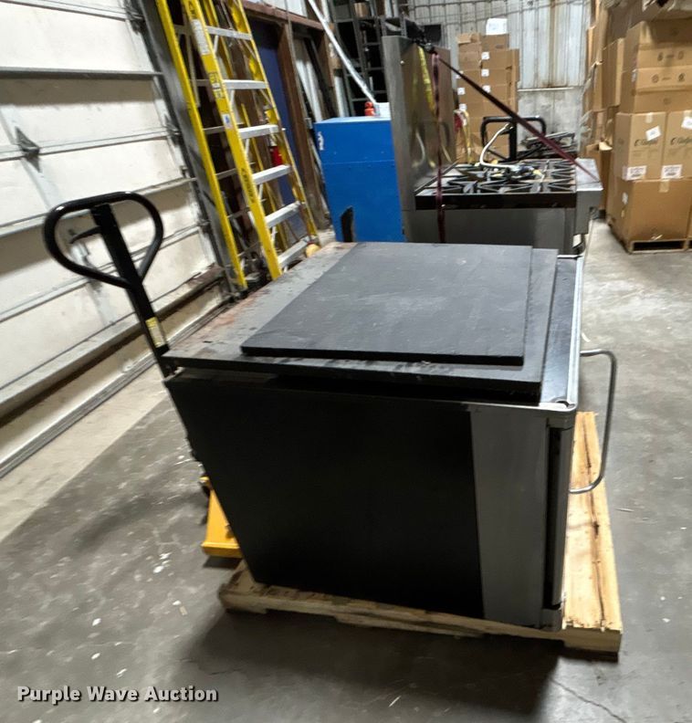 image for item EE4247 (3) ovens