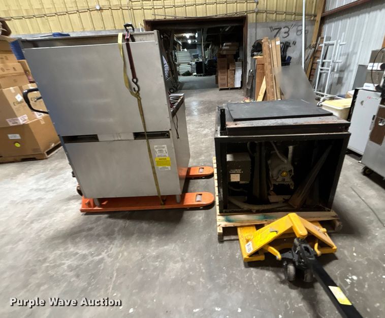 image for item EE4247 (3) ovens