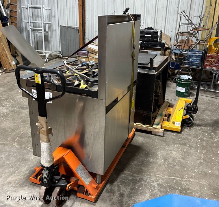 image for item EE4247 (3) ovens