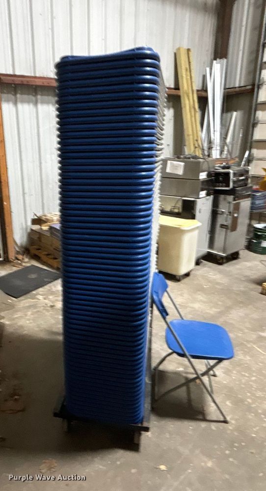 image for item EE4248 Approximately 300 folding chairs