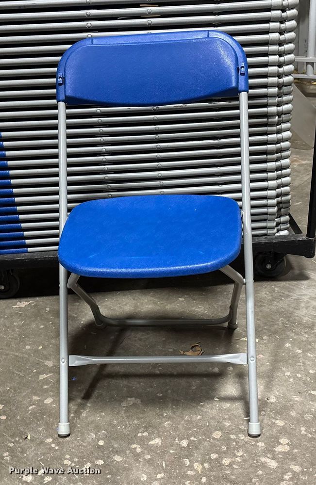 image for item EE4248 Approximately 300 folding chairs