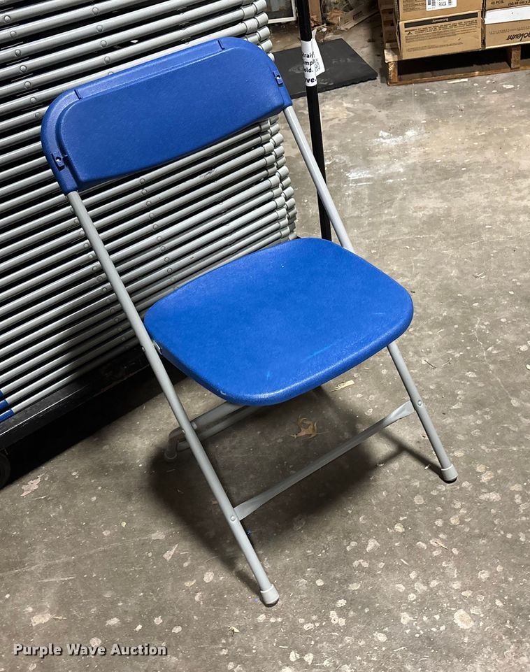 image for item EE4248 Approximately 300 folding chairs